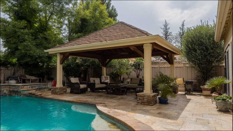 Hip and Ridge Roofs