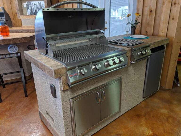 Outdoor Kitchens 16