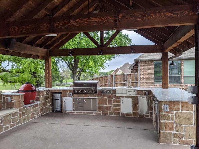 Outdoor Kitchens 17