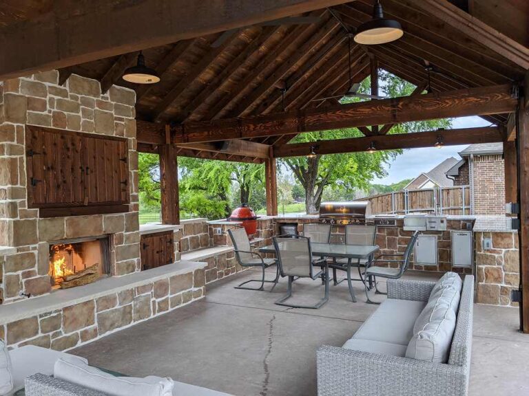 Outdoor Kitchens